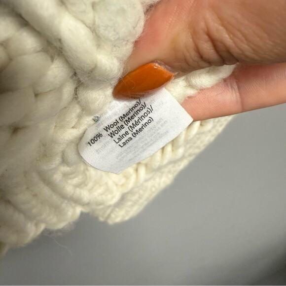 Maiami Intarsia Flower Pullover Sweater - Picture 5 of 7